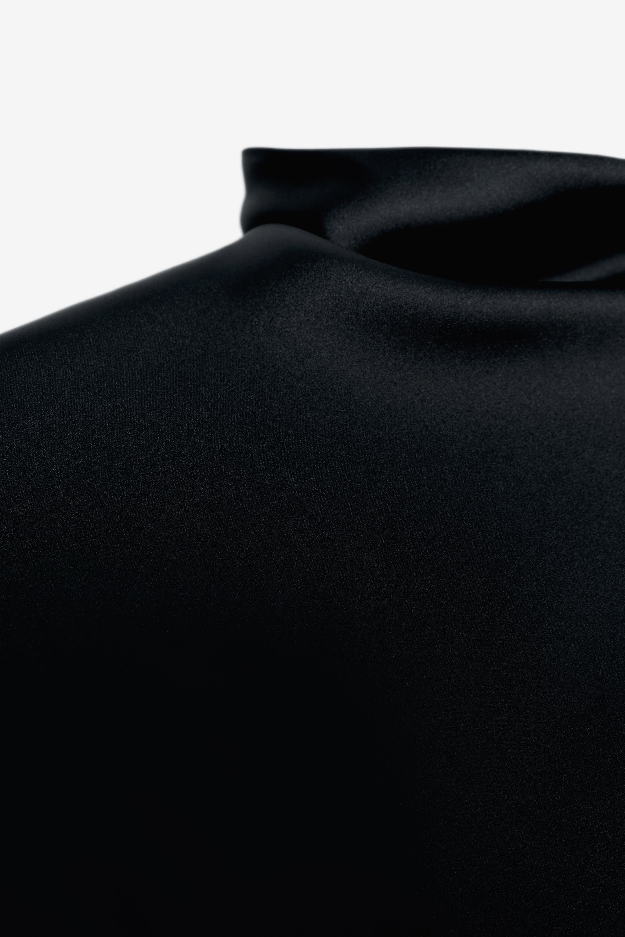 ROBE COURTE AJOURÉE LIMITED EDITION